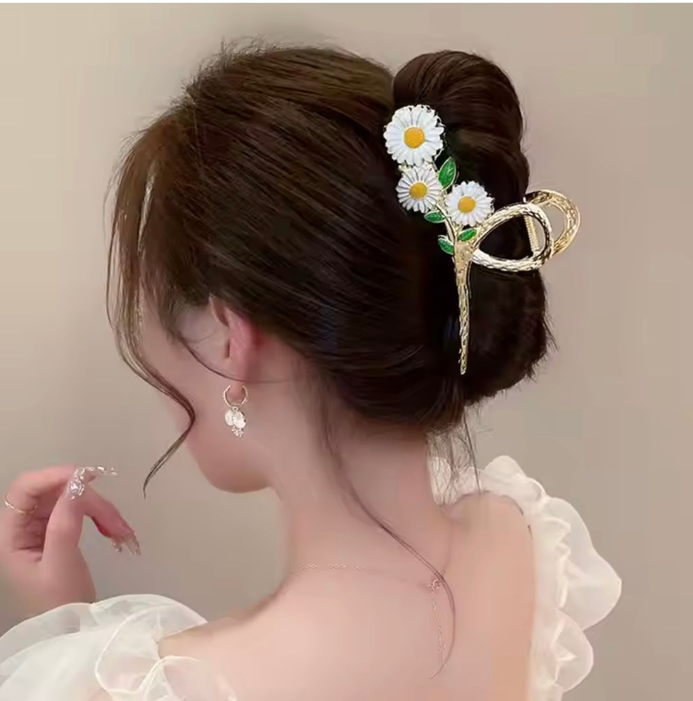 Flower Hair Claw - 2pk Sunflower & White Daisy Hair Claws, High Quality, Strong Grip, Stylish for Thin & Thick Hair, Versatile Accessory